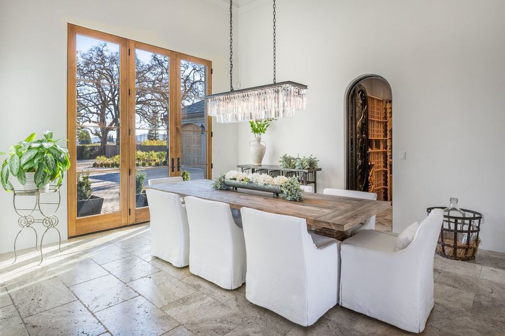 550 Zinfandel Lane in St. Helena